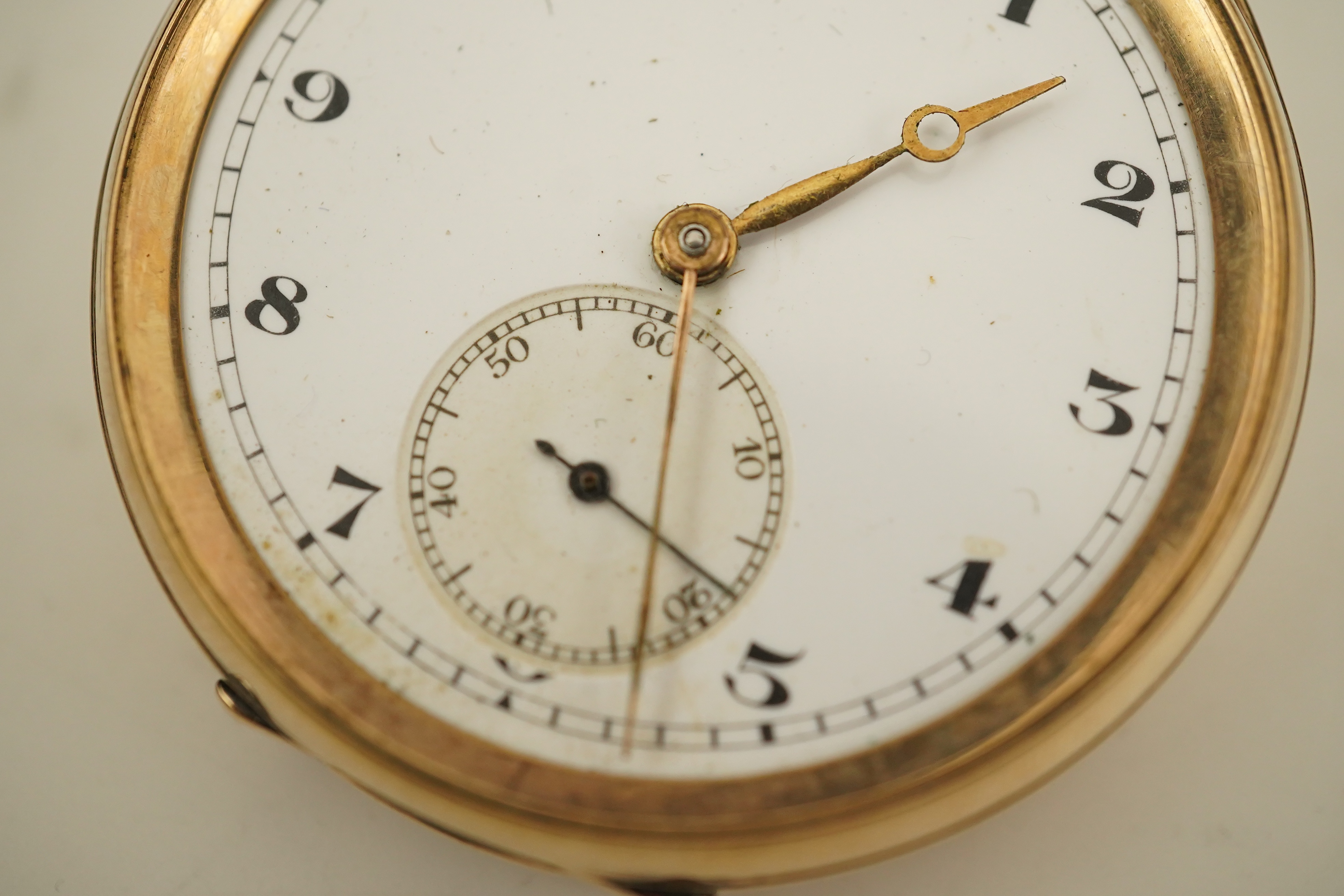 A George V 9ct gold open faced keyless pocket watch